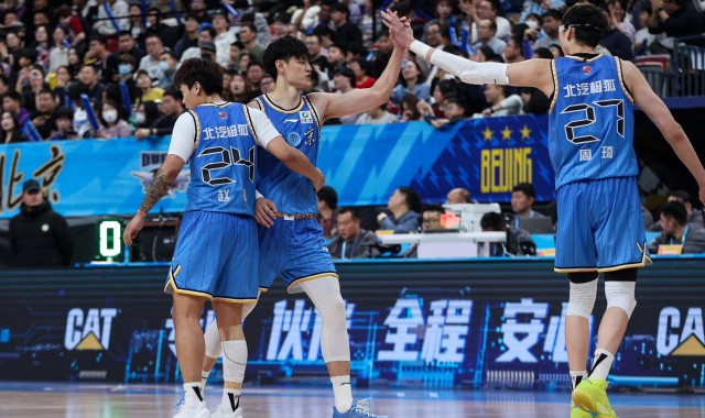 芒果体育-象征性表示一下~周琦&amp;曾凡博皆出战不到3分钟 分别拿2分&amp;3分